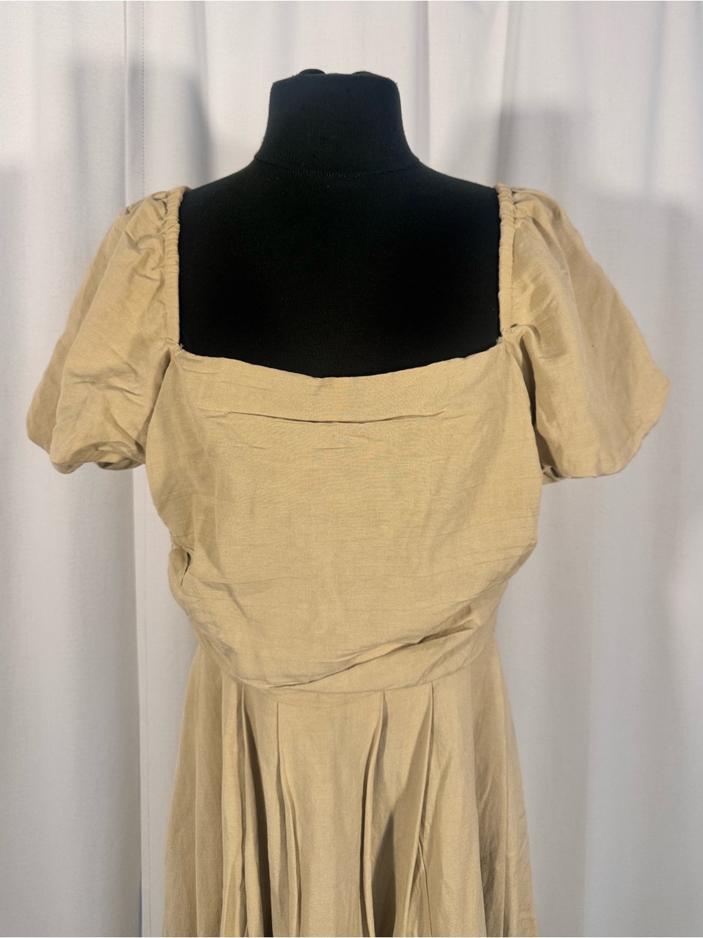 ASTR The Label Dusty Yellow Puff Sleeve Midi Dress - Picture 6 of 9